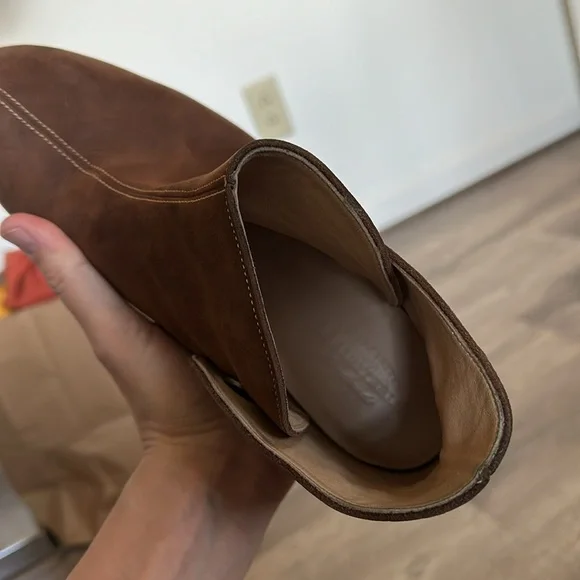 LA Zapateria Handmade Brown Snap Button Leather Booties - Picture 11 of 13